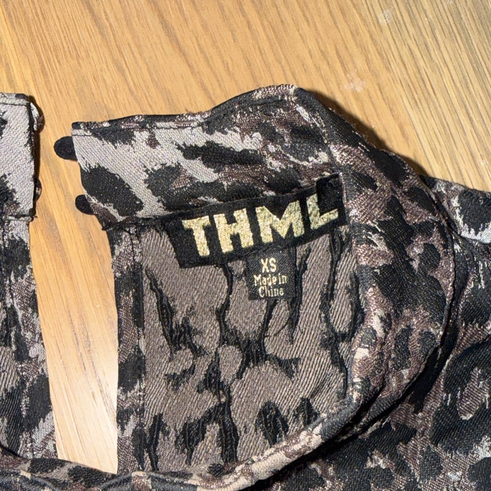 THML Gray and Black Leopard Print Puff Sleeve Blouse - Picture 3 of 5